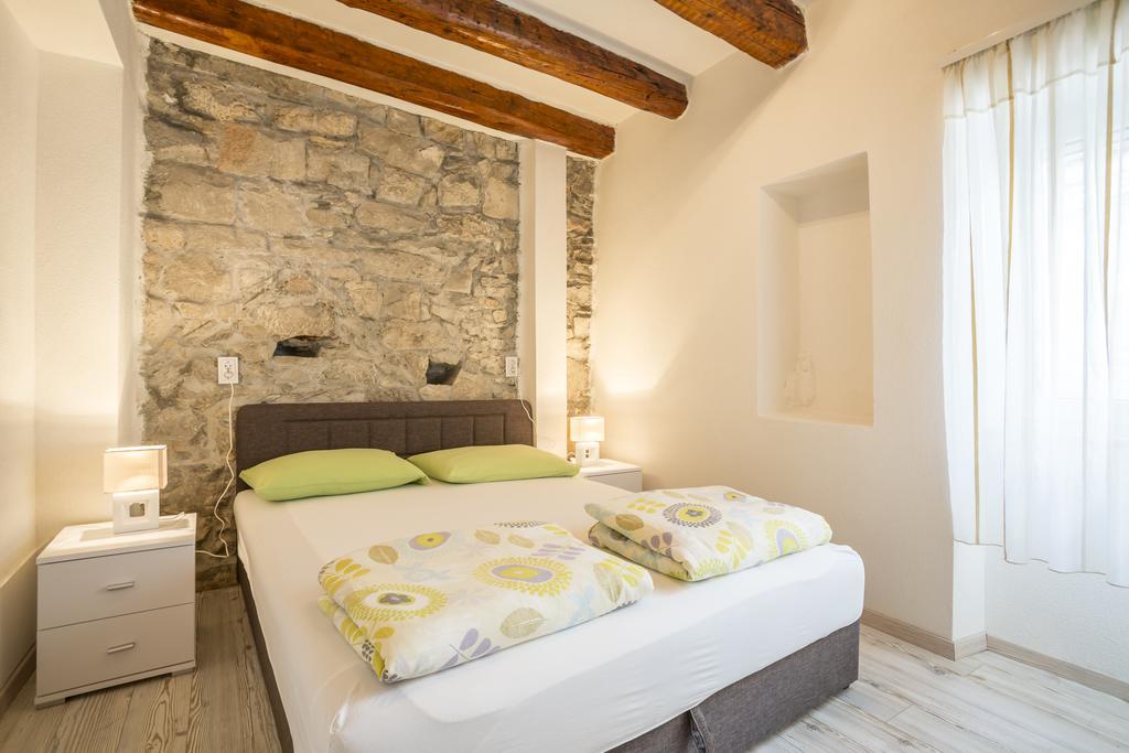 Apartments Sara Хвар Экстерьер фото