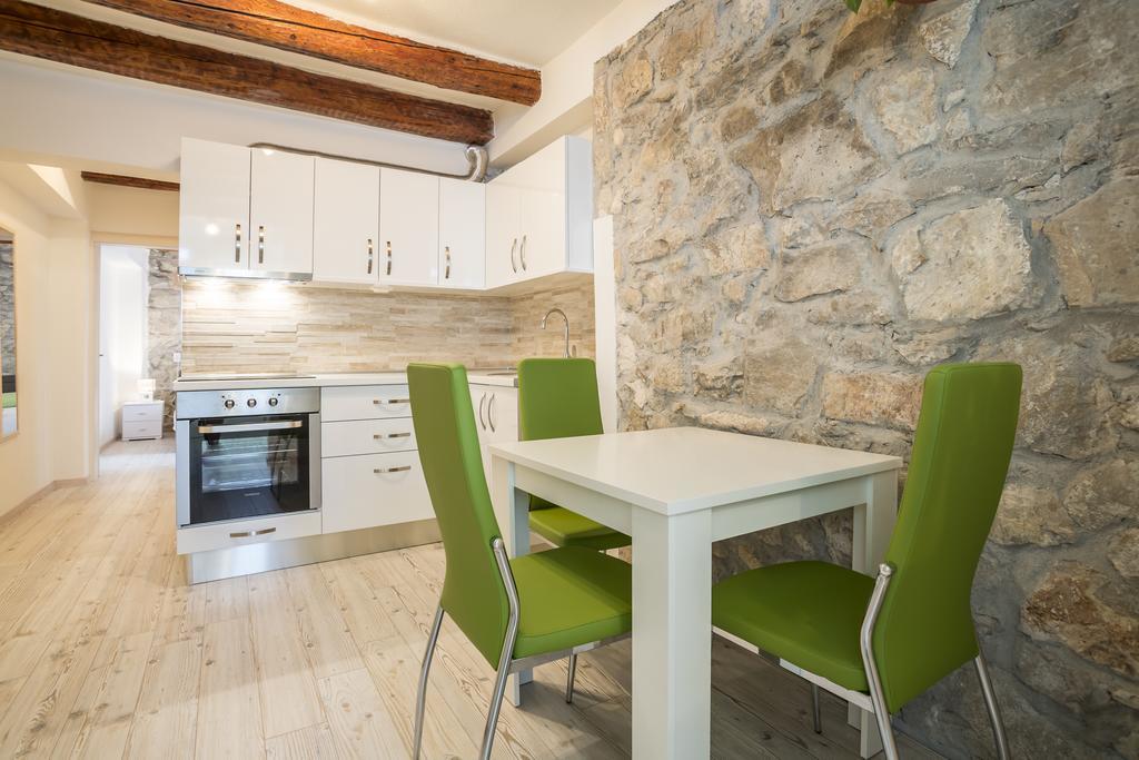 Apartments Sara Хвар Экстерьер фото