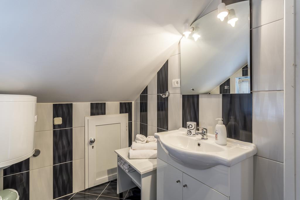 Apartments Sara Хвар Экстерьер фото